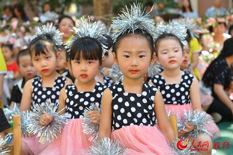 六一國(guó)際兒童節(jié)來臨之際，北京市第五幼兒園以“啟迪夢(mèng)想、炫彩童年”為主題，舉行親子科技嘉年華活動(dòng)。熊旭 攝