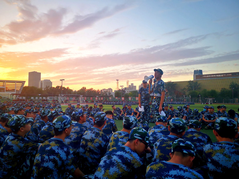 天津大學(xué) “強(qiáng)軍故事會”（胡昕旸/攝）