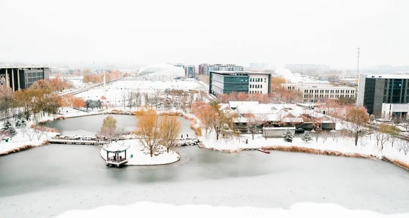 北京建筑大學(xué)：校園雪景俯瞰圖。校方供圖